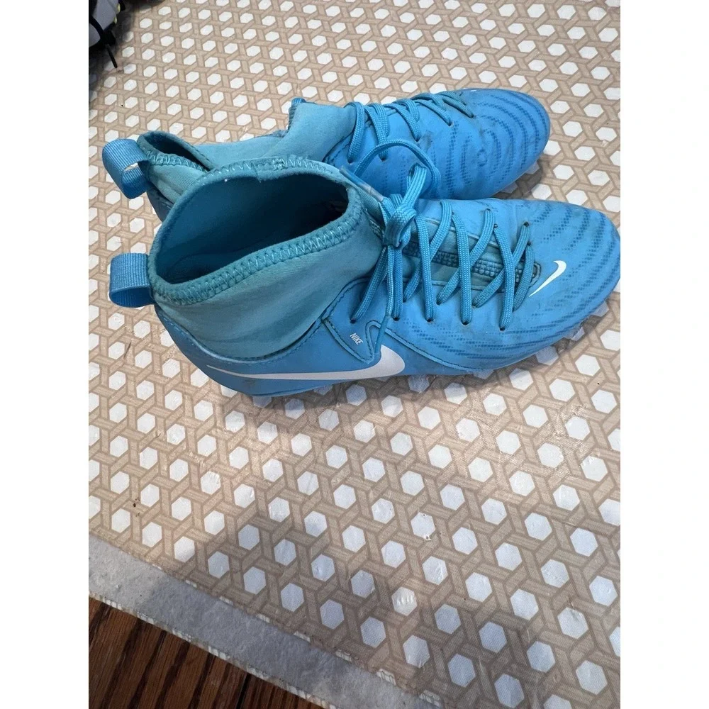 Nike Phantom Luna 2 Club FG Blue Soccer Cleats Size‎ 6Y FJ2601-400